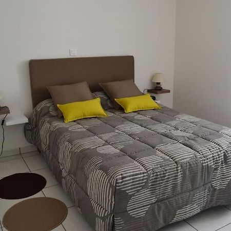 Maison De Vacances Nébouzat מראה חיצוני תמונה